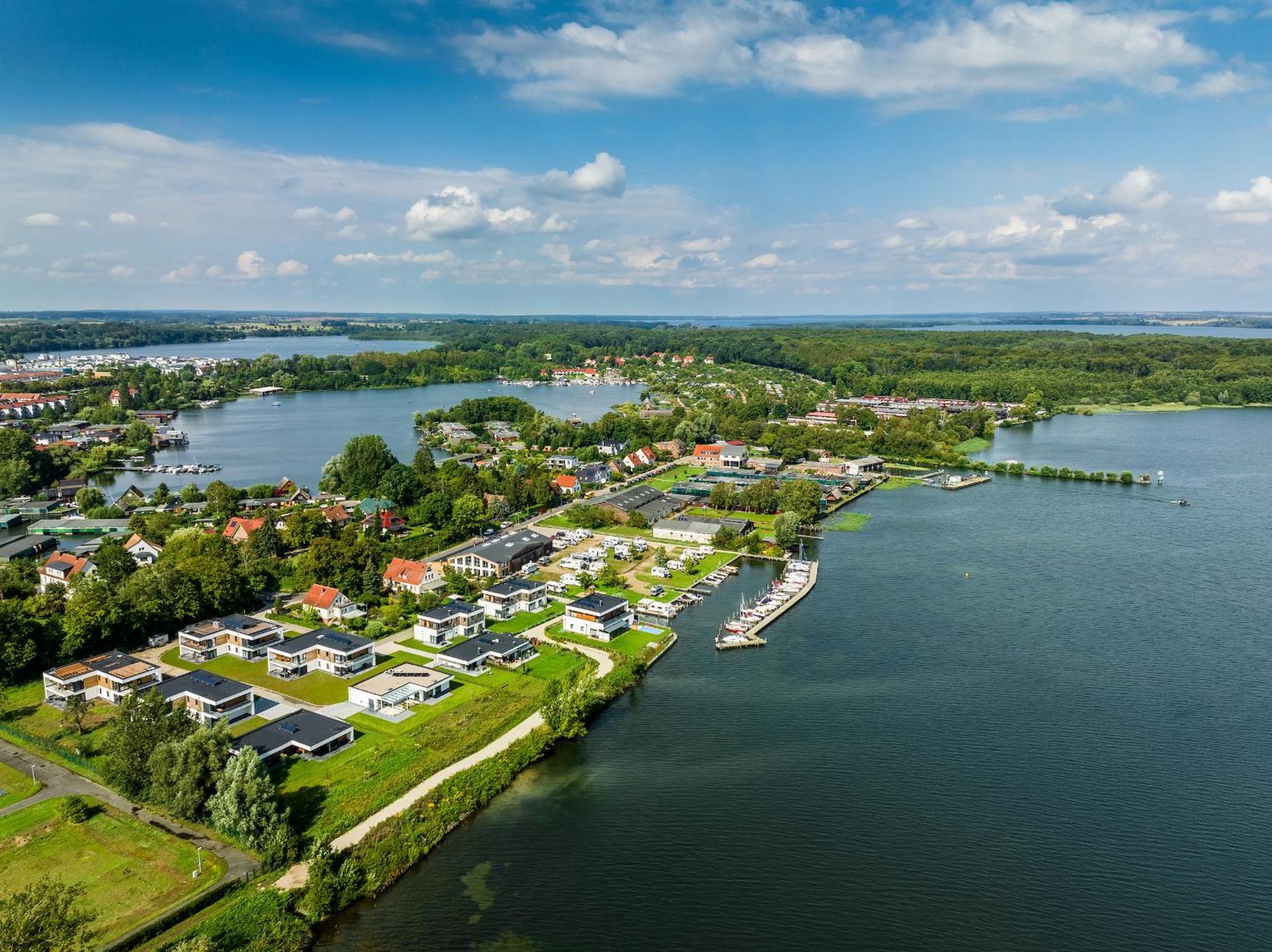 Hangar 19 Luxusbungalow Am See H8 Schwerin  Zewnętrze zdjęcie